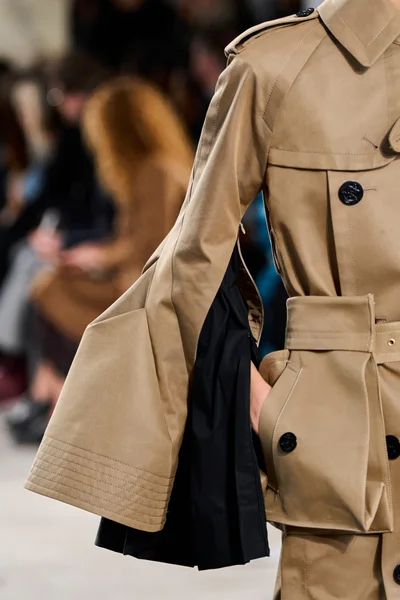 Look 52